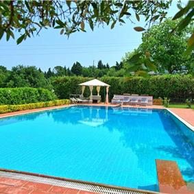 3 bedroom villa with pool and tennis court near Florence, sleeps 6